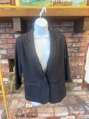 ✨ LC Lauren Conrad Fitted Black Blazer | 3/4 Rolled Sleeve |